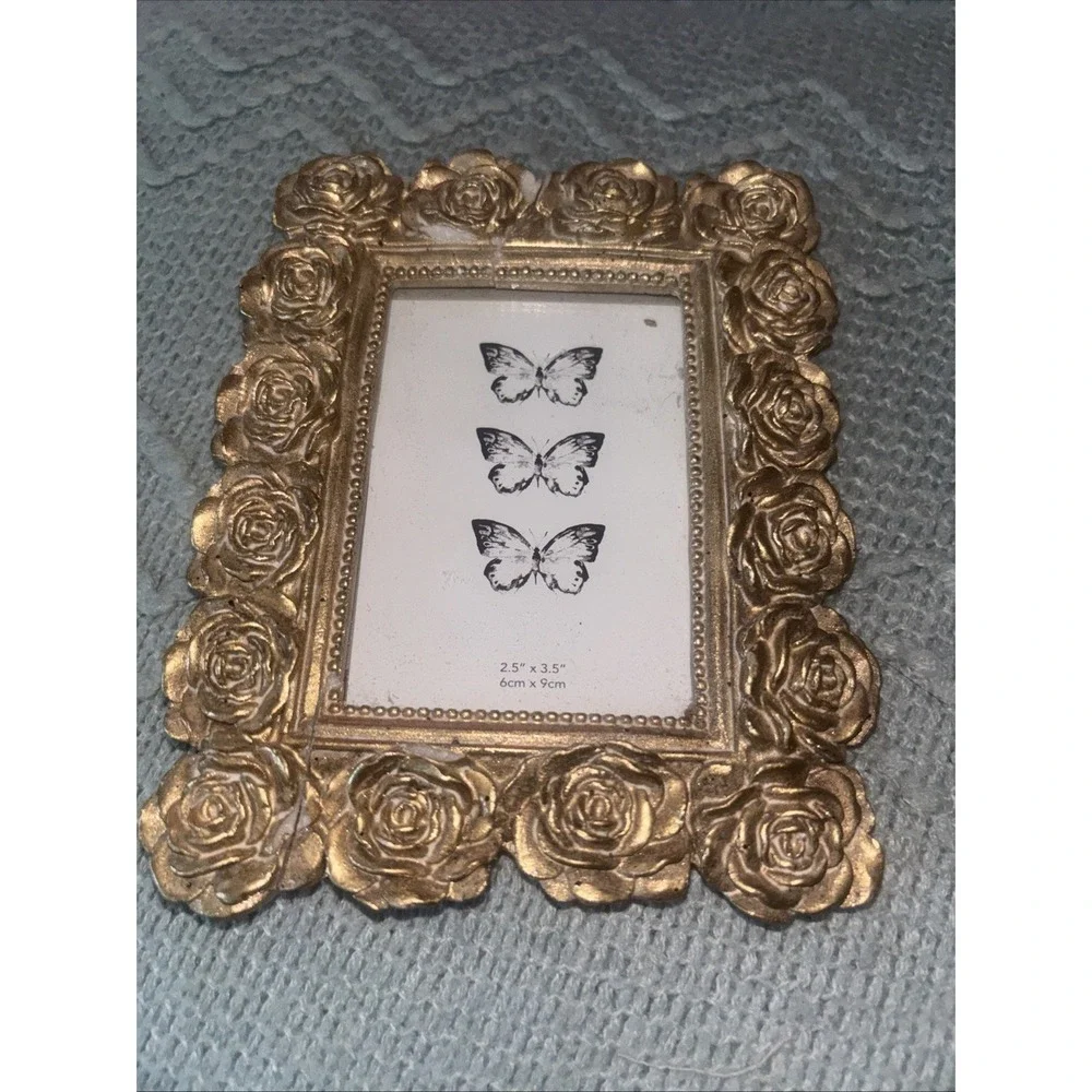 Victorian Style Gold Ornate Rose Frame 4.5